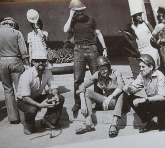 Marek Sapetto and workers